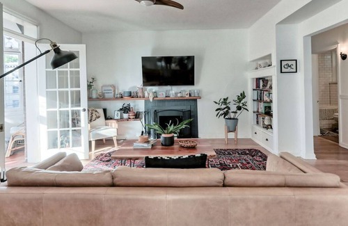 Congress Park Condo | Stay Downtown! Historic Condo w/ sunroom!