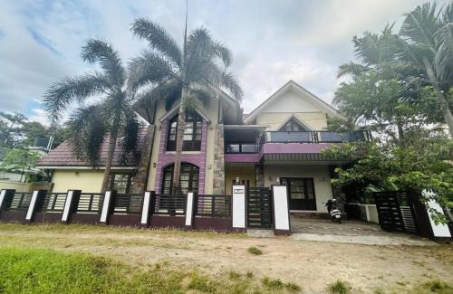 Irinjalakuda House | Stay Easy - Potta, Athirapally Road
