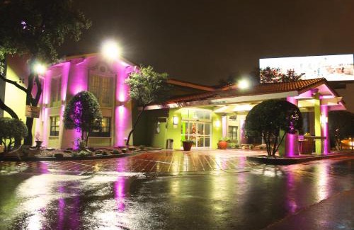 Buckner Terrace - Everglade Park Hotel | Stay Express Inn Dallas - Fair Park / Downtown