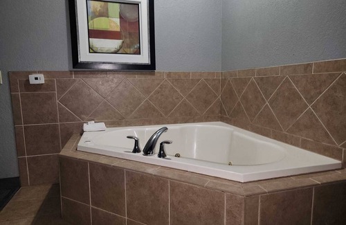 Tillmans Corner Hotel | Stay Express Inn & Suites - Mobile AL