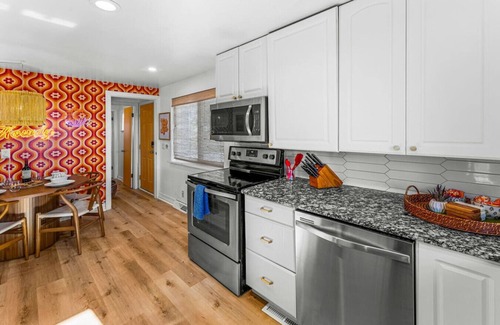 Arvada Plaza Area House | Stay Groovy | Turf Yard | Hot tub