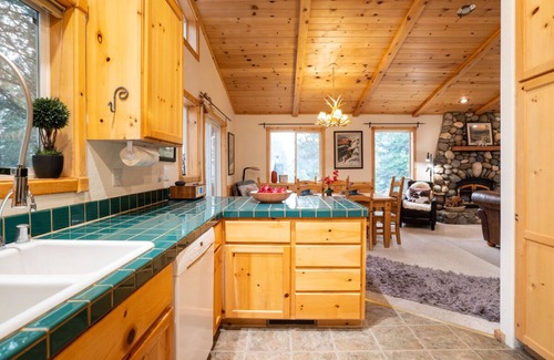 Kings Beach House | Stay here this Winter! Charming Cabin Near Kings Beach; Steps from Hiking Trails
