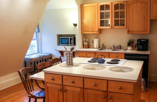 Churchville House | Stay in a Beautiful, Historic Landmark