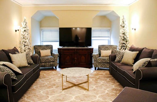 Churchville House | Stay in a Beautiful, Historic Landmark