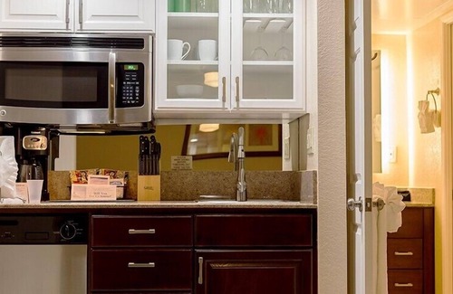 Coronado Hotel | Stay in Coronado's Best! Spacious Two Bedroom Unit with Kitchenette!