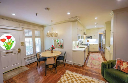 Nob Hill Condo | Stay in iconic historical 2 BD/1 BA flat in the heart of San Francisco
