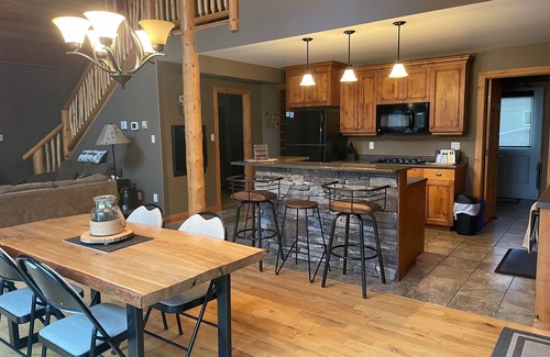 Wasagaming Cabin | Stay in Luxury at Clear Lake