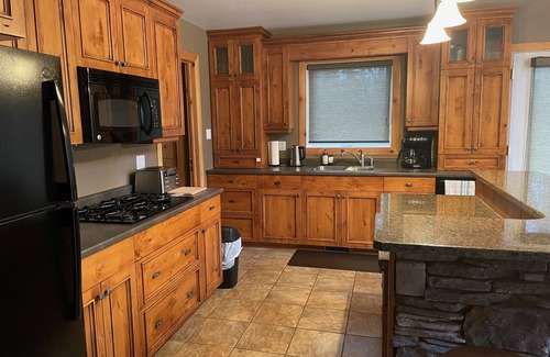 Wasagaming Cabin | Stay in Luxury at Clear Lake