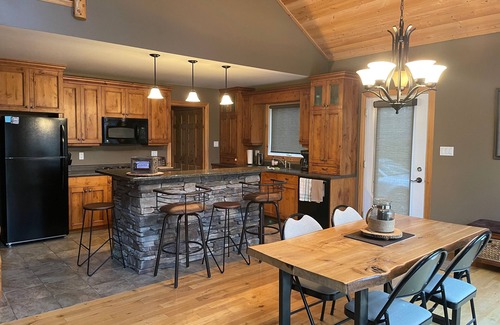 Wasagaming Cabin | Stay in Luxury at Clear Lake