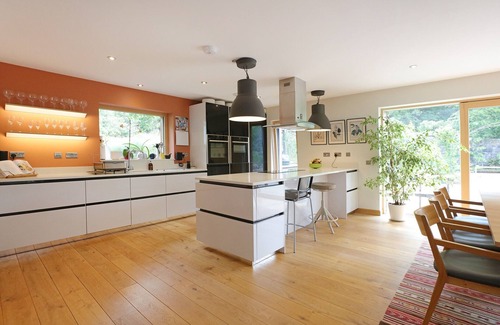Ellemford House | Stay in luxury at Kingswood, a 2-bedroom architect-designed Edinburgh holiday home.