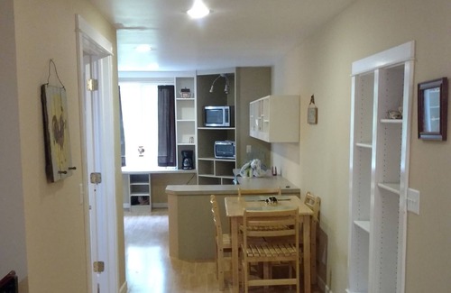 Lansing House | Stay in our Barn! Quiet country setting but still minutes from lansing