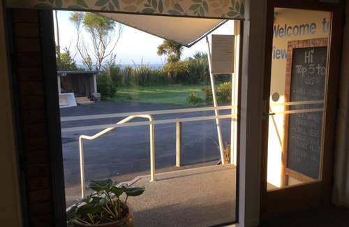 Dunedin House | Stay in School by the Sea