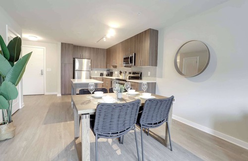Jefferson Manor Apartment | Stay in Style: Comfortable Apt w Premier Amenities