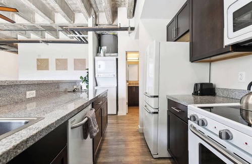 Historic Downtown Baton Rouge Apartment | Stay in the Heart of Downtown!