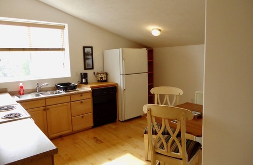 Suttons Bay Apartment | Stay in the heart of Leelanau county wine tasting region. Views to Traverse Bay
