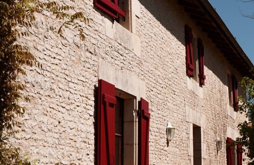 Voulon House | Stay in the heart of nature in this beautiful country house