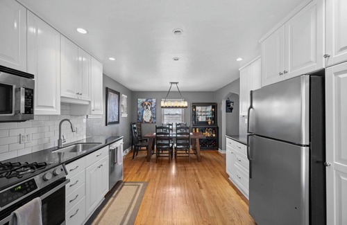 Oakmont House | Stay in the Heart of Oakmont – Walk to the 2025 U.S. Open!