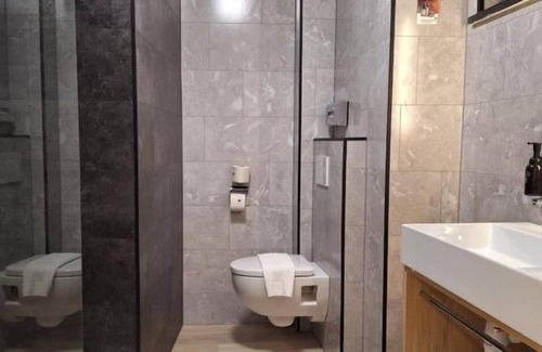 Thorn Hotel | Stay in Thorn’s Historic Center – Charming Room in the Famous White Village
