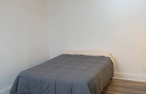 Pittsburgh Apartment | "Stay in your very own Cozy Shelter"!