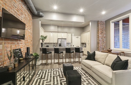 Central Business District Condo | 🎶 STAY LUXE in This 2 STORY DOWNTOWN GEM with Personal Balcony Waiting for you! 🎶 | The Zydeco