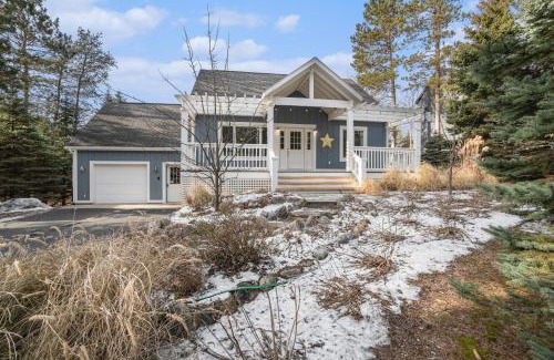 Thompsonville House | Stay-N-Play Getaway