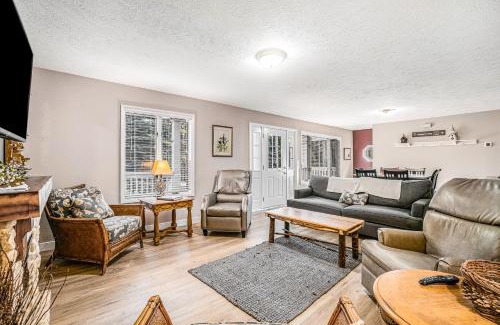 Thompsonville House | Stay-N-Play Getaway