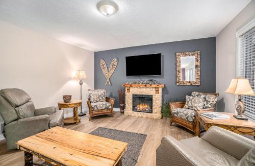 Thompsonville House | Stay-N-Play Getaway