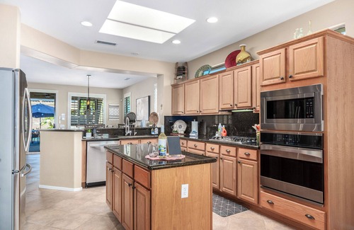 Surprise House | "Stay n Play" Oasis - Surprise/Heated Pool/Spa/Golf Cart/45+ Resort Community