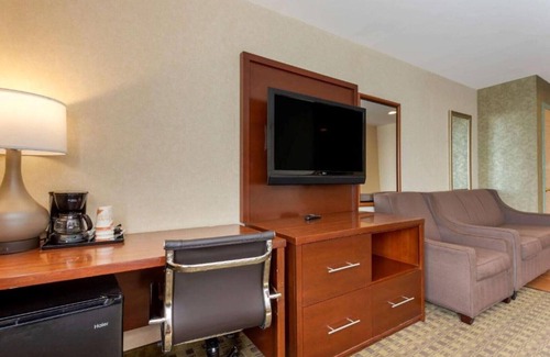 Sheepshead Bay House | Stay near Brooklyn’s famous Coney Island Beach