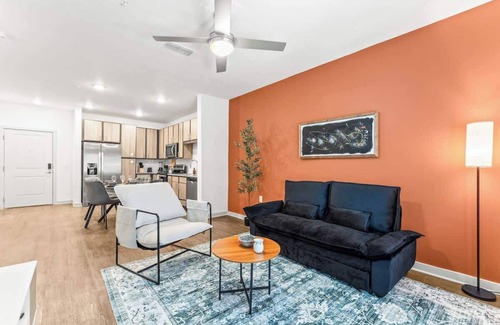 Lake Buena Vista Apartment | Stay Near Disney w King Bed Amenities PetFriendly