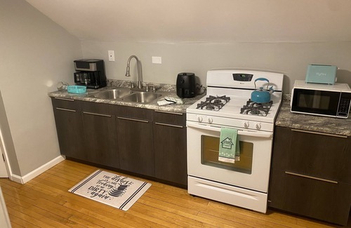 Washington Heights Apartment | Stay near family or close to downtown, this loft in Beverly has it all!