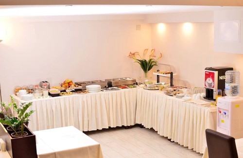 Centar House | Stay Near Old Bazaar, Skopje in a Peaceful Room with Free Breakfast