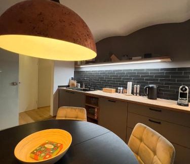 Bad Aibling Apartment | Stay Nice Thermen-Glück 3BR 100qm Whirlpool-Badewanne