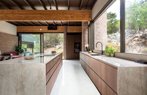Roola House | Stay North - Hoffren