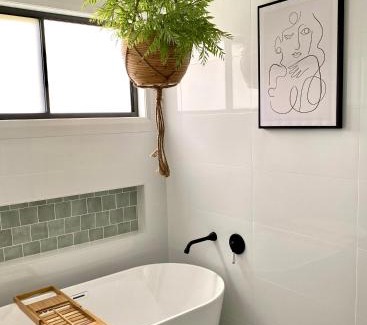 Yallah House | Stay Olive Green