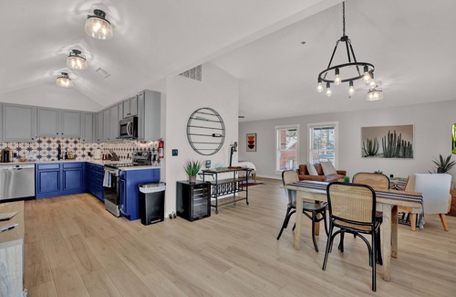 Fredericksburg Apartment | STAY ON MAIN! St Studio Apt W/Kitchen