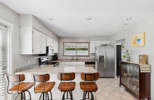 Tempe House | Stay on Sesame- Heated Pool & Spa 3BR Fall Ready