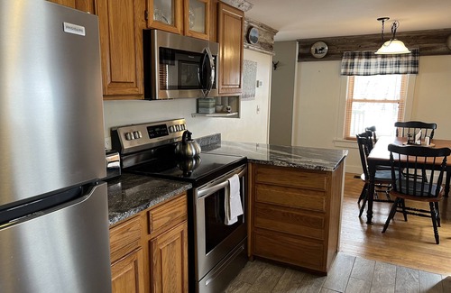 North Conway House | Stay On The Saco River Next To A Covered Bridge - 2pm Check in/out