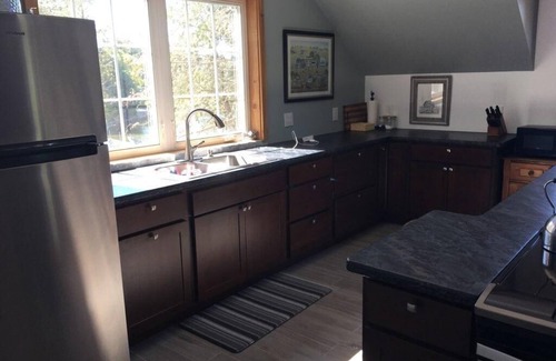 Brier Hill Apartment | Stay on the St Lawrence River in a Tower!