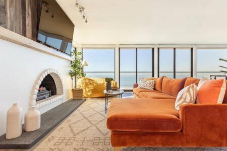 Sand Section House | Stay on The Strand Manhattan Beach 4 bedroom