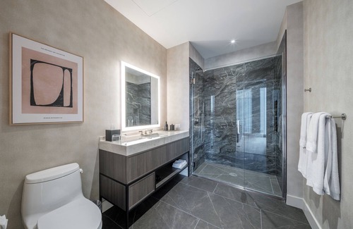 Rush and Division Hotel | Stay One Chicago