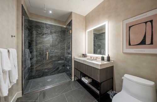 Rush and Division Hotel | Stay One Chicago