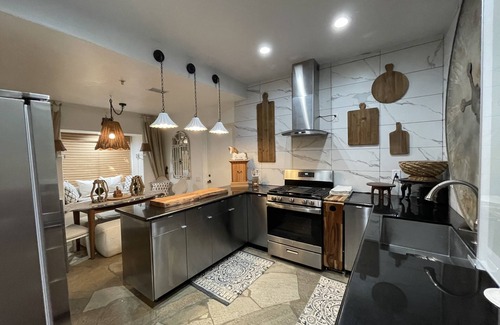 Cathedral City Cove House | Stay PALM and Carry on! nPool, Hot tub, and Firepit n30-day minimum stay.