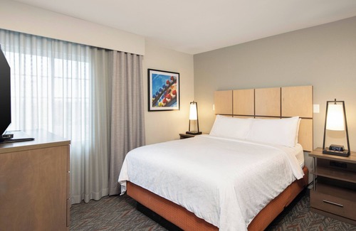 Anaheim Resort Hotel | Stay & Play Anaheim! Queen Suite w/Pool, Gym, BBQ, Disney Walking Distance!