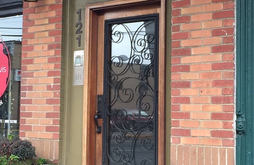 Carlton Apartment | Stay & Play! Winery Loft #5 in Historic Downtown Carlton