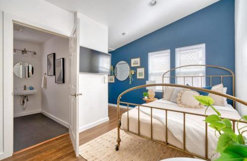 Kerns Apartment | Stay Portland - Beach Vibes Getaway near Burnside & Laurelhurst!