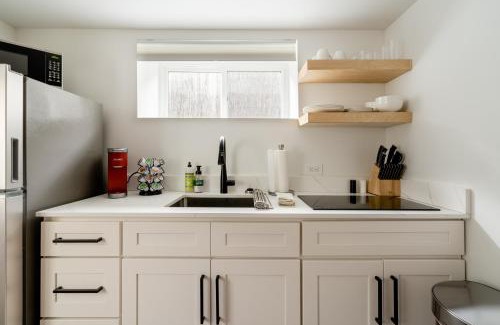 King Apartment | Stay Portland - Budget-Friendly Basement Hideaway - 91 WalkScore