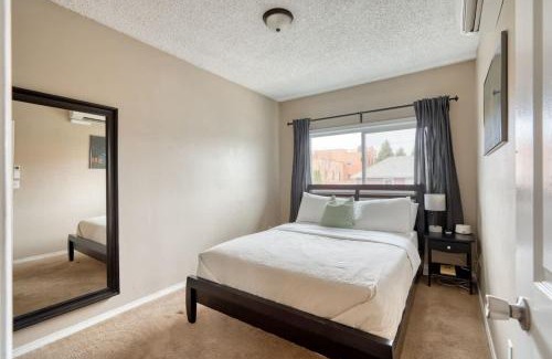 King Apartment | Stay Portland - Charming 2BR in the Heart of NE Portland