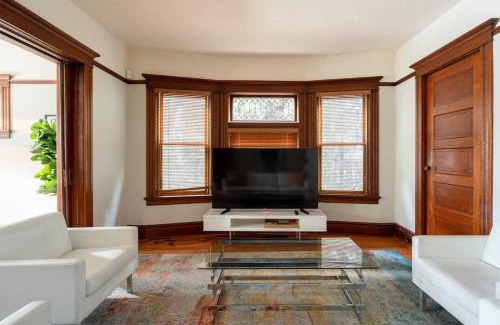 Kerns House | Stay Portland - Historic PDX Home - Sleeps 10, Perfect Location