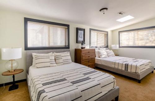 Belmont House | Stay Portland - Portland Classic - Walk to Local Coffee & Food